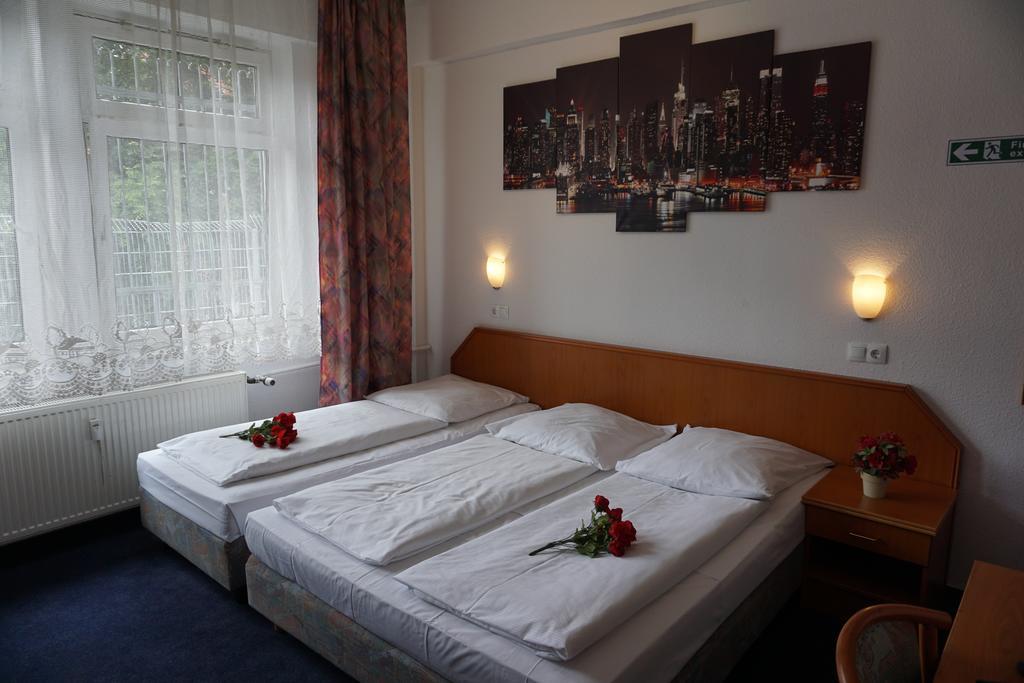Itm Hotel Oase Гамбург Номер фото